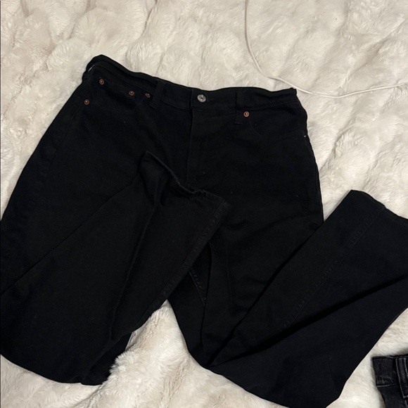 Abercrombie & Fitch - Picture 3 of 5